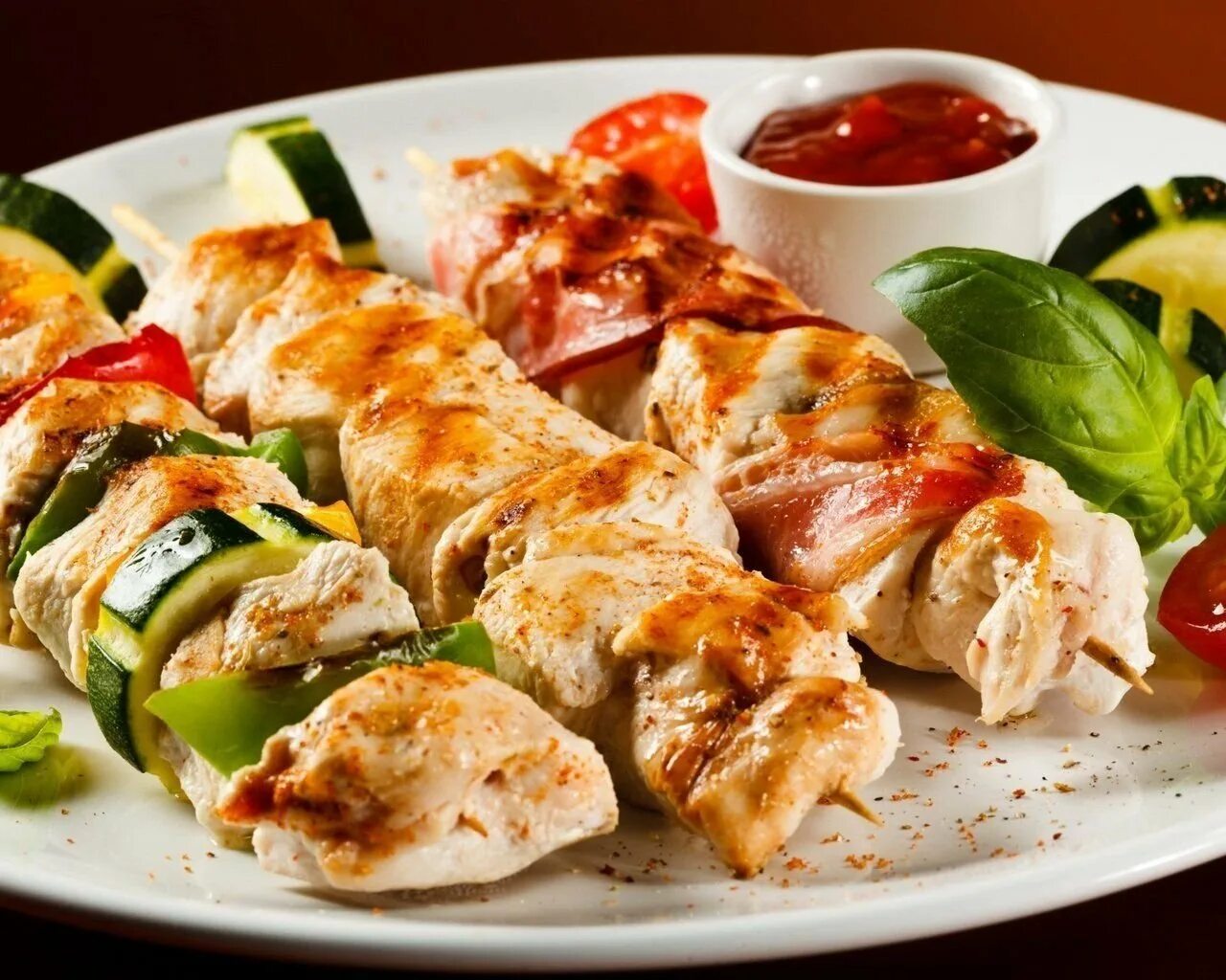 Куриный шашлык из курицы. Шашлык. шашлык из курицы. шашлык из куры. шашлык куриное филе.