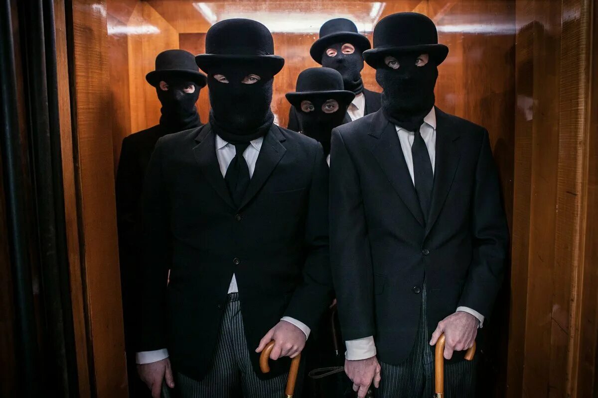 Организованная группа преступников. Преступные формирования. Толпа бандитов. Криминальные сообщества виды. Разновидности преступного сообщества.