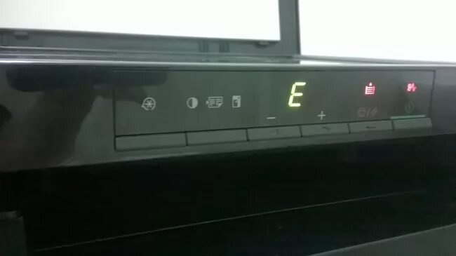 Ошибка e225 canon. Canon mf3010 индикаторы. canon i sensys mf3010 индикаторы. canon 3010 красный индикатор. кнопка сканера на принтер canon mf3010.