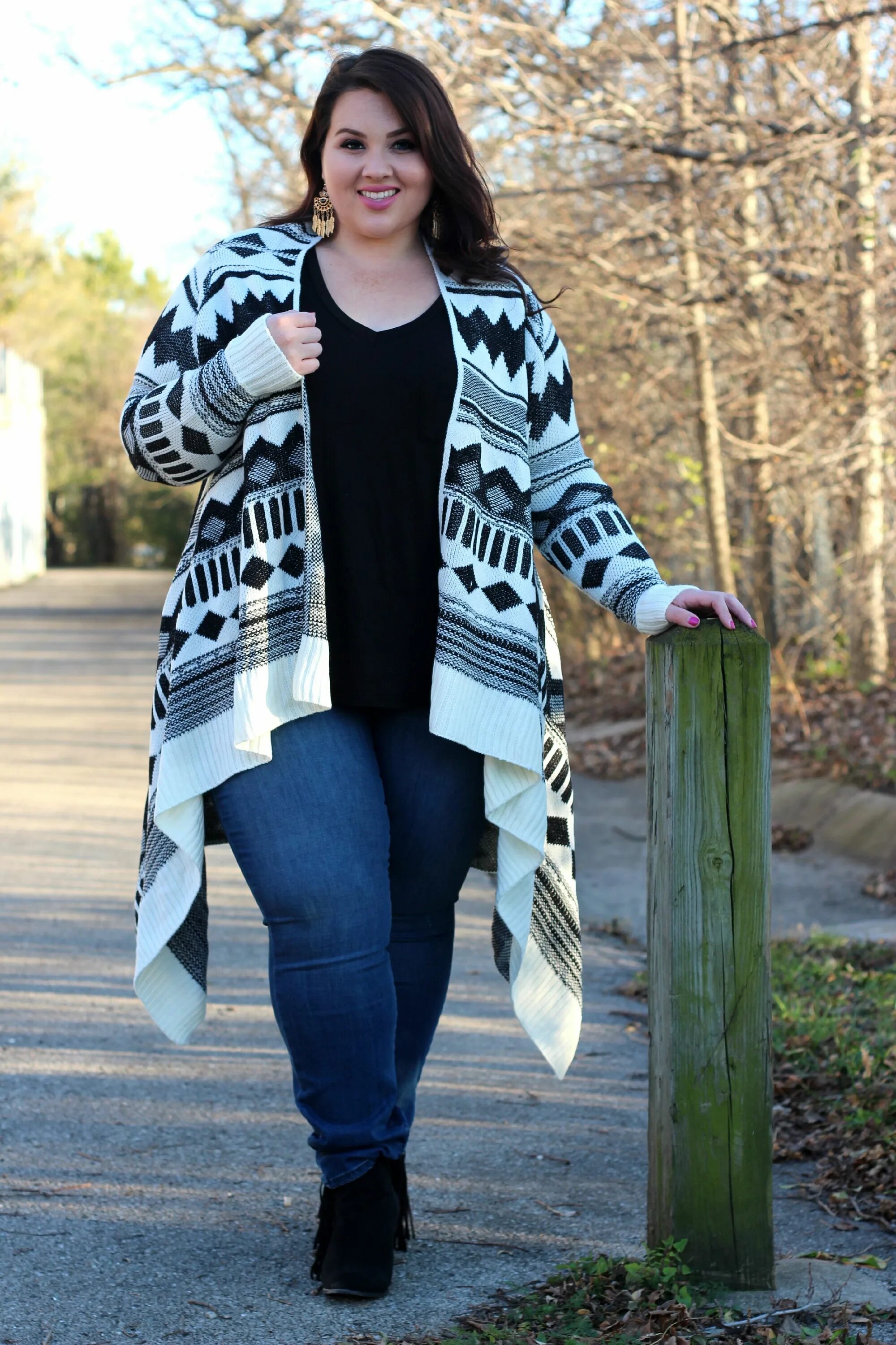 Tv show two fat ladies. Программа two fat ladies. Картина подруги. Fat dress. Картины полных женщин.