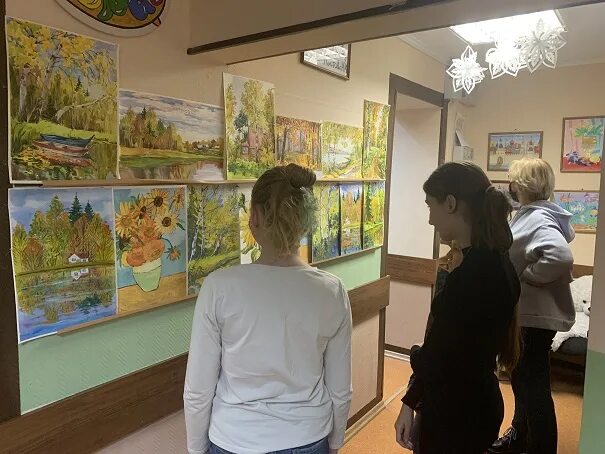 Школа студия ступени подольск. Биеннале винзавод. Экспозиция в студии застройщика. Выставка студии. Выставка без билета.