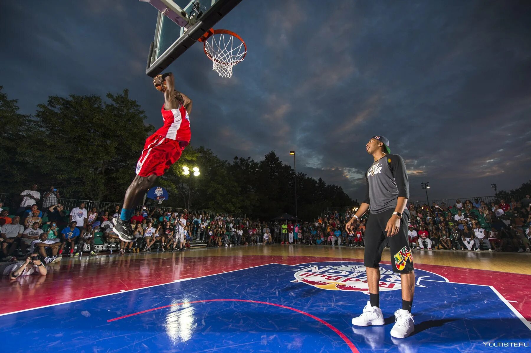 Уличный баскетбол. Nike streetball. Стрит болл. Стритбол. Баскетбол на улице.