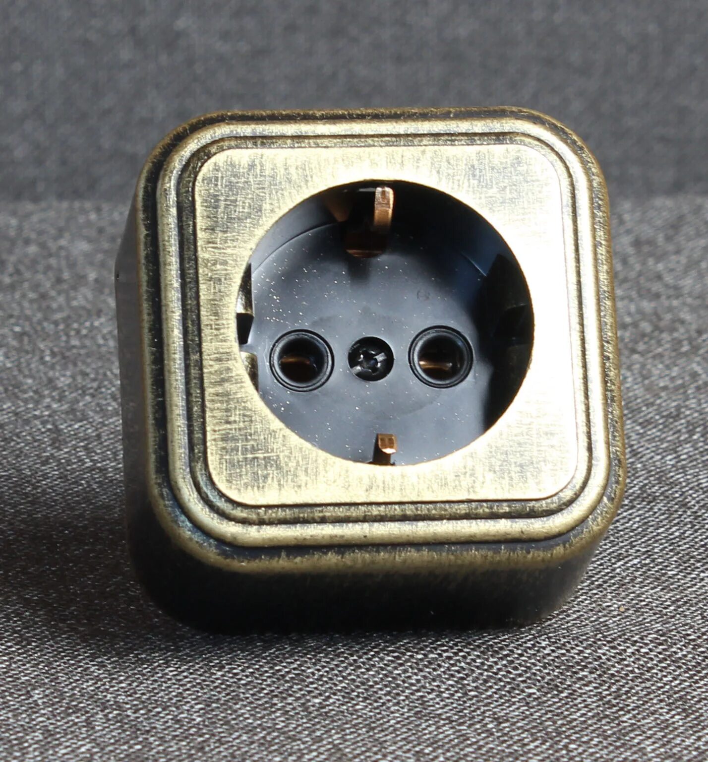 Розетка одноместная открытой установки ip20. Розетка ра16-245. розетка ра 16 227. розетка ра10-214. розетка ра16-660.