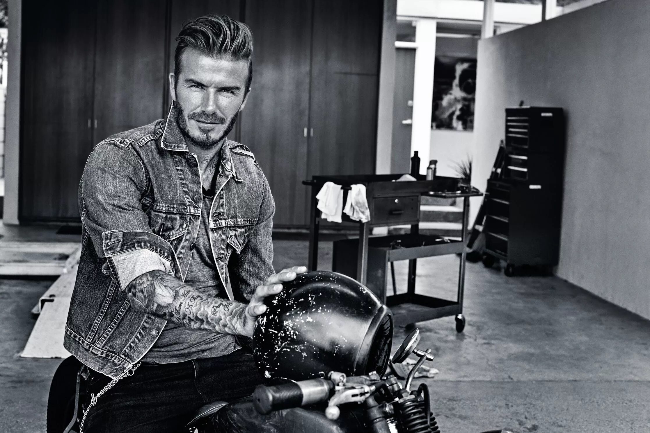 Дэвид бэком. David Beckham. Дэвид Бекхэм фотосессия. David Beckham 2023. Дэвид Бекхэм 2015.