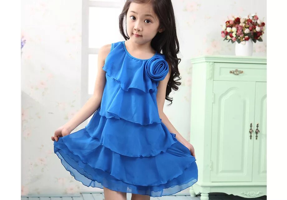 Детское платье с рюшами. Детские платья с оборками. Платье с воланами для девочки. Платье из воланов. Детское платье с воланами.