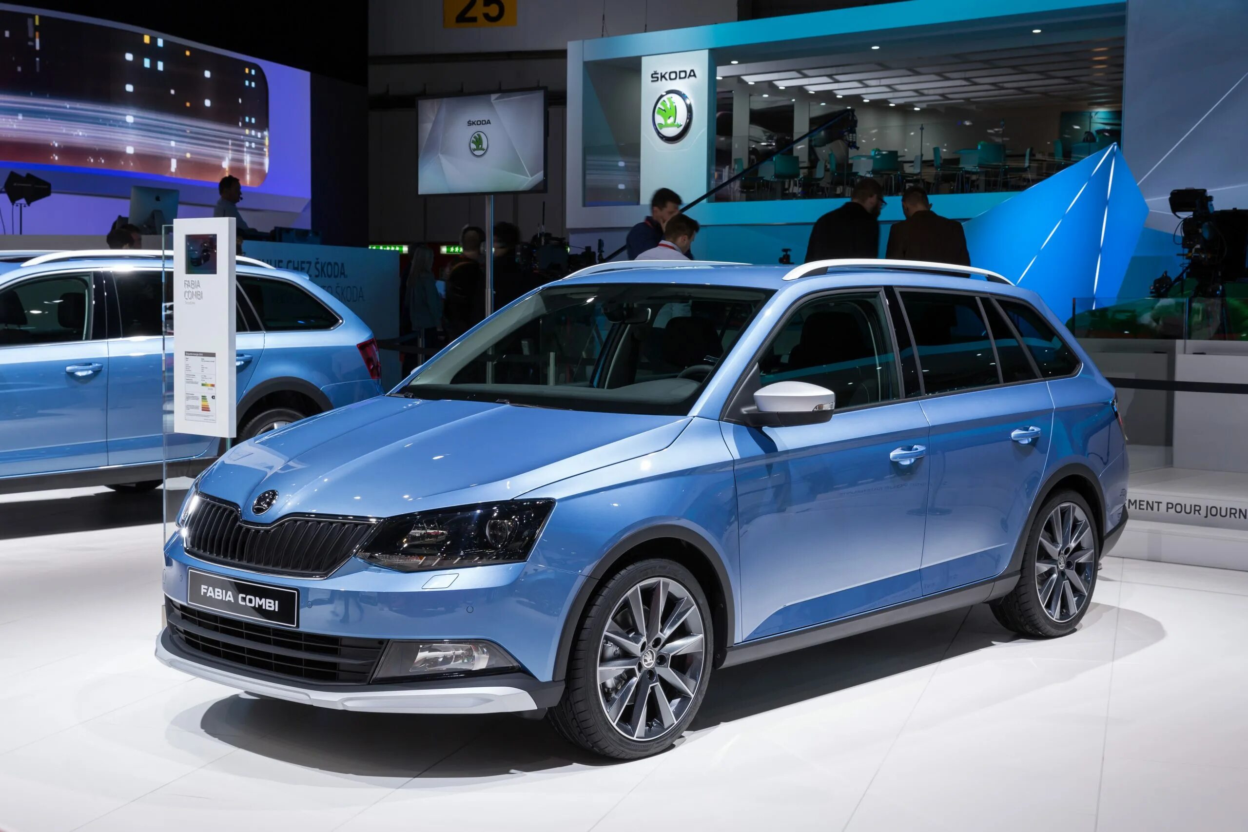 Skoda Fabia SCOUTLINE. Skoda Fabia 2016. Шкода Фабия Комби 2021. Skoda Fabia Combi SCOUTLINE.