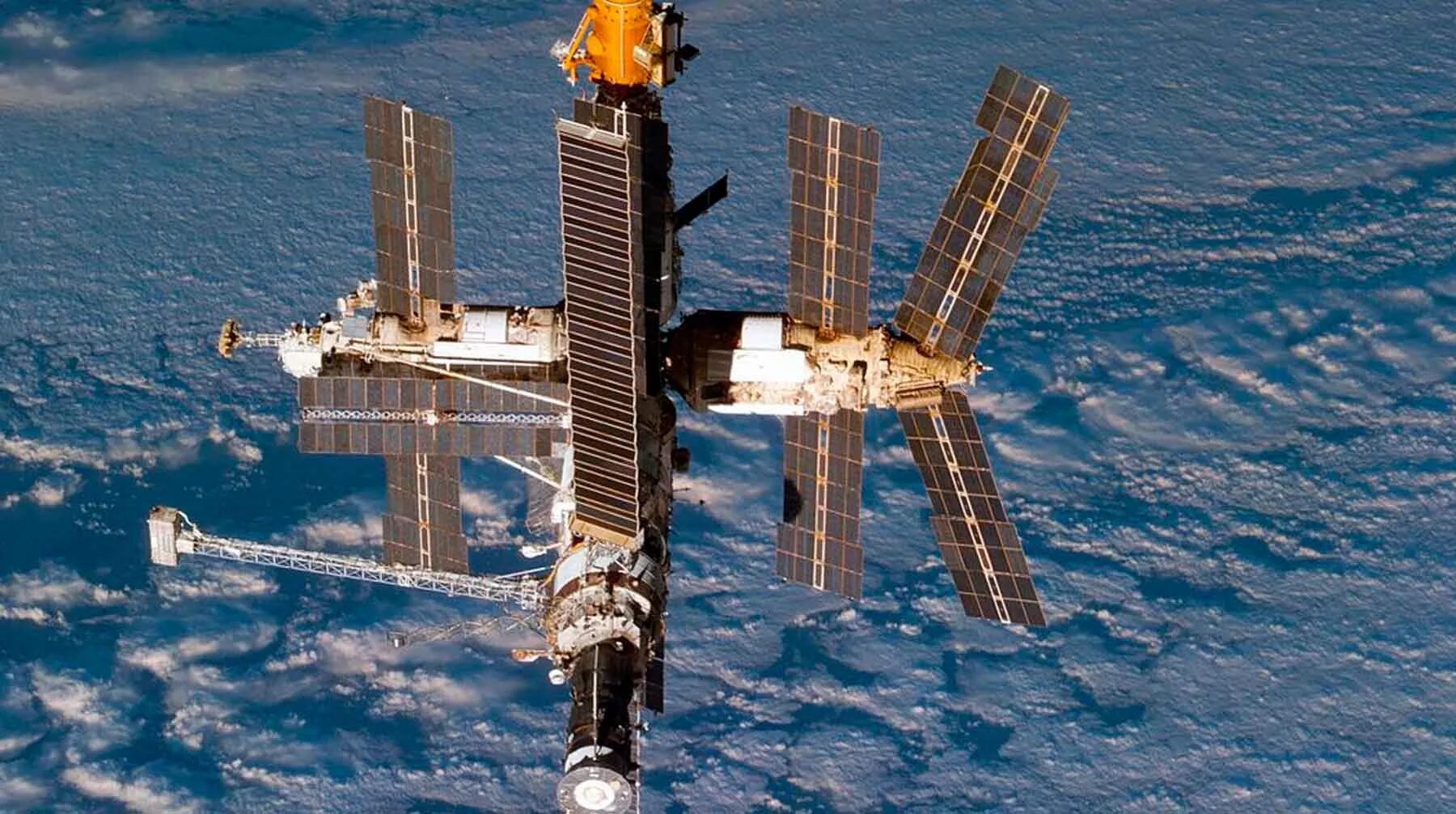 Затопленная космическая станция в тихом океане. Мир (орбитальная станция). Мир-2 орбитальная станция. Мир 1 станция. Орбитальная станция мир 1986.