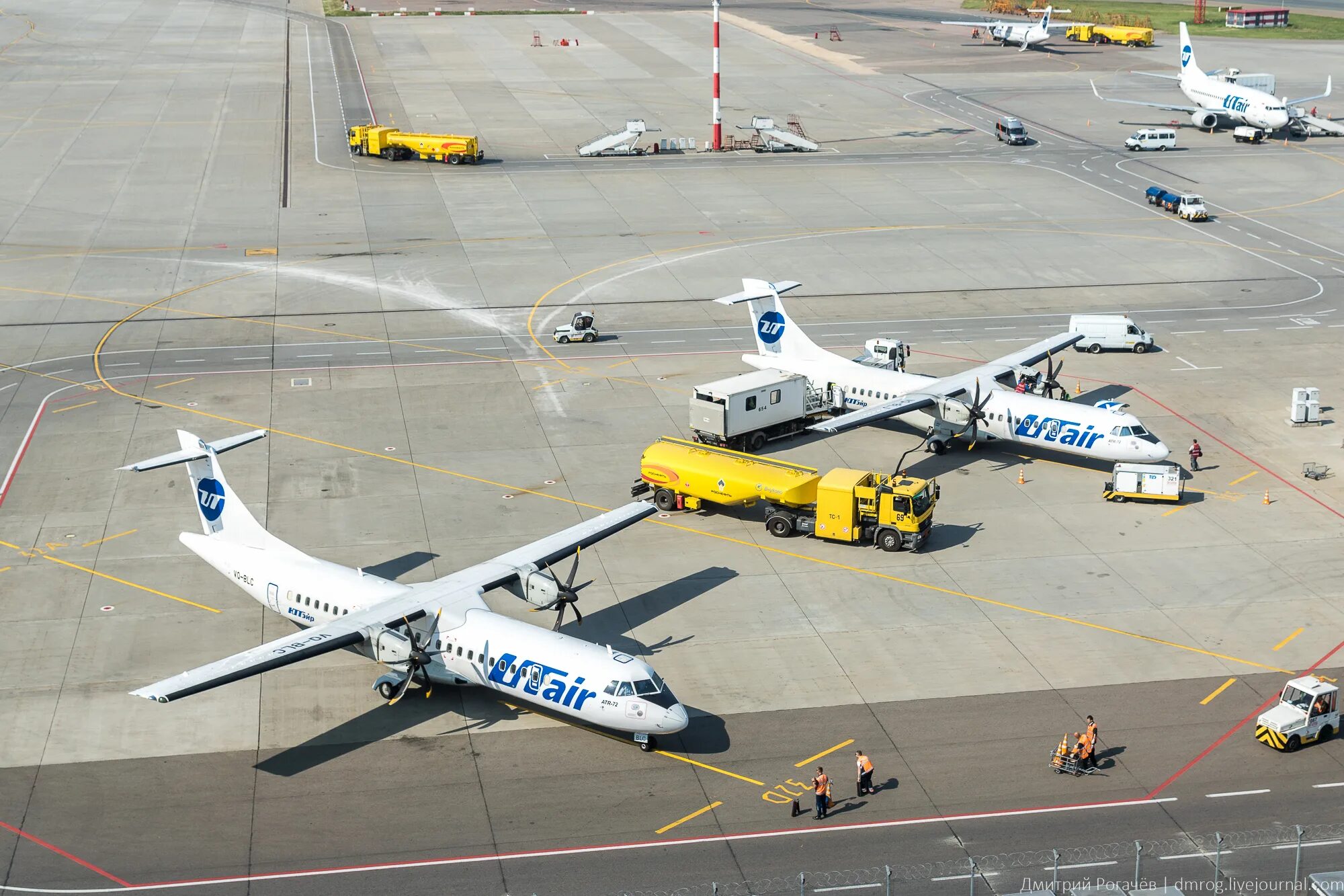 Турбовинтовой самолет UTAIR. ATR 72 UTAIR во Внуково. ATR 72 модель. Аэропорт Внуково ЮТЭЙР. Открыто авиарейсов