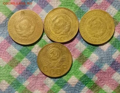 Среди 4 монет
