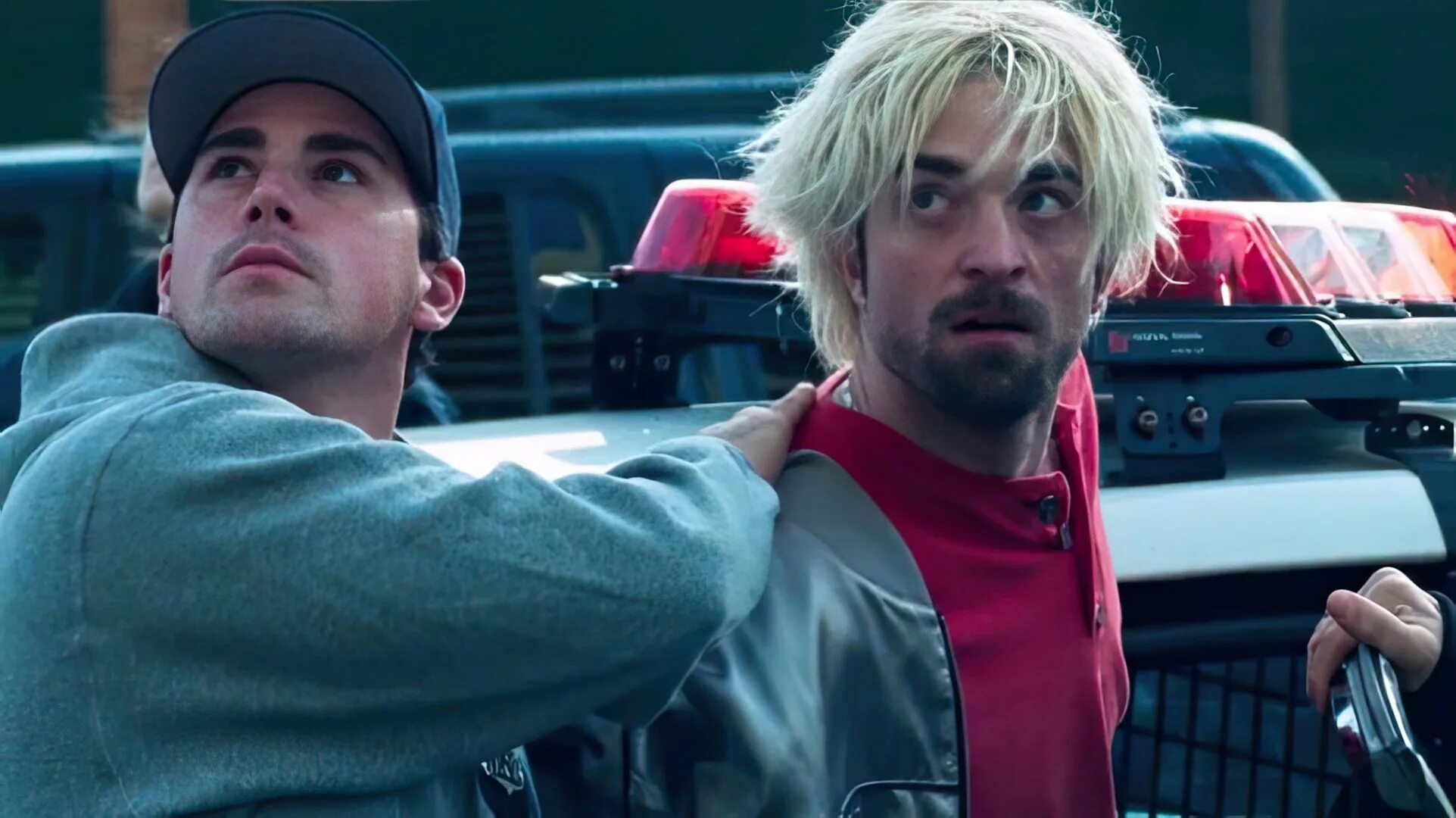 Б г время лучшее. Хорошее время 2017. Robert Pattinson good time.