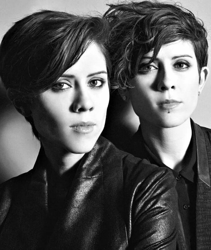 Him sarah and. Tegan and Sara. Группа Tegan and Sara. Sara Quin. Tegan and Sara рост.