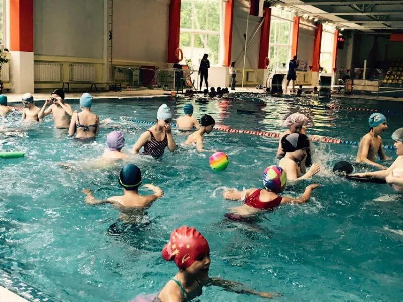 Плавательный бассейн зоркий красногорск. Красногорский бассейн. Бассейн зоркий красногорск. Плавательный бассейн масоу «зоркий» красногорск. Бассейн зоркий красногорск.