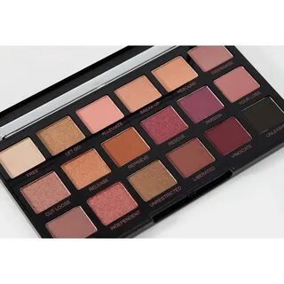 Revolution shadow palette