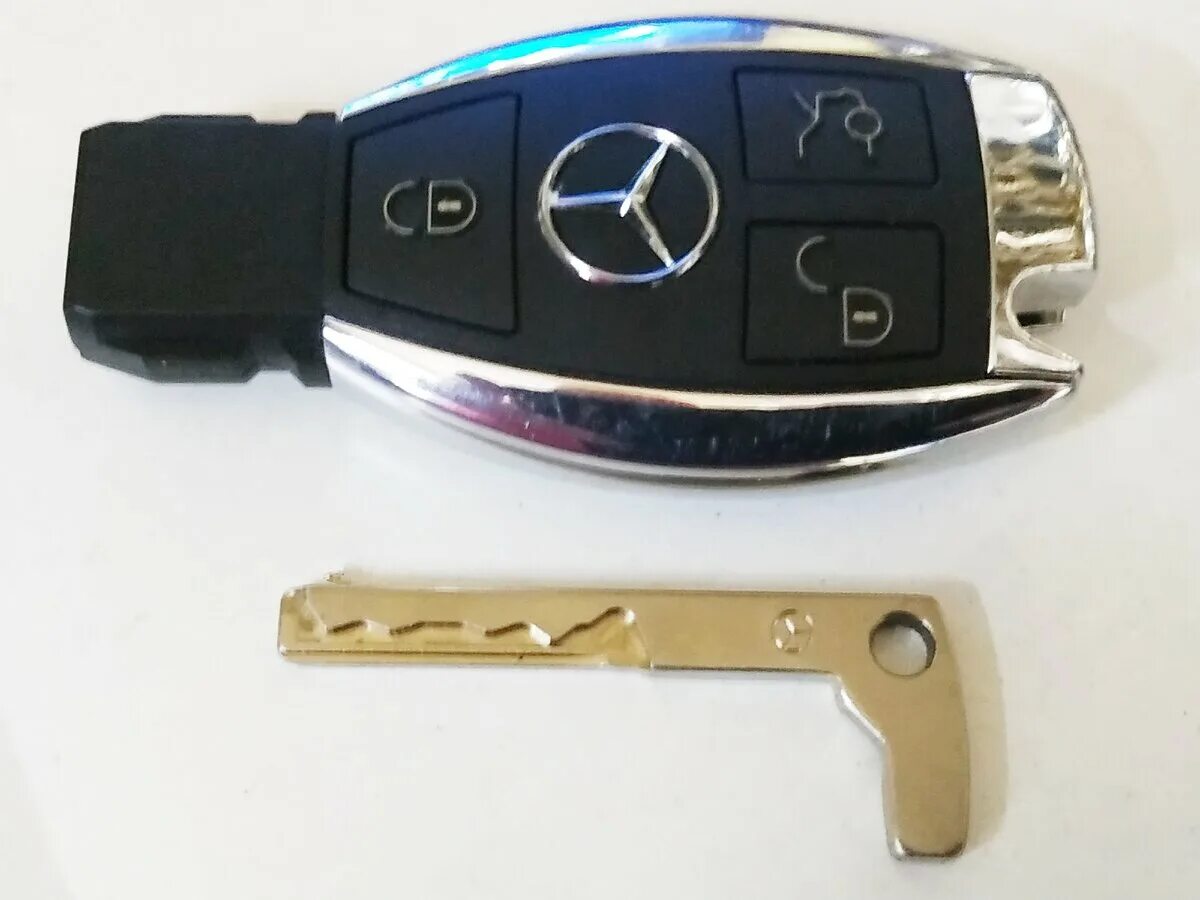 Чехол для ключа mercedes gle v167. Мерседес-бенц ключ 2020. Оригинальный ключ мерседес. Ключ мерседес мл 164. Ключ мерседес s223.