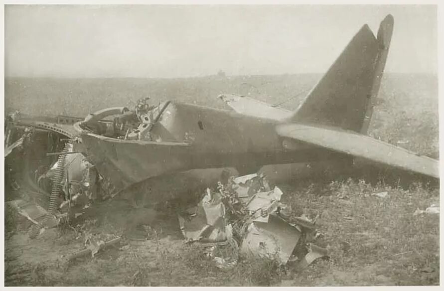 самолёт грач су 25 подбитые. ан-26 военно-транспортный самолёт катастрофа. сбитый самолет на кубани. сбитый самолет на кубани. воздушный бой вов 1941-1945.