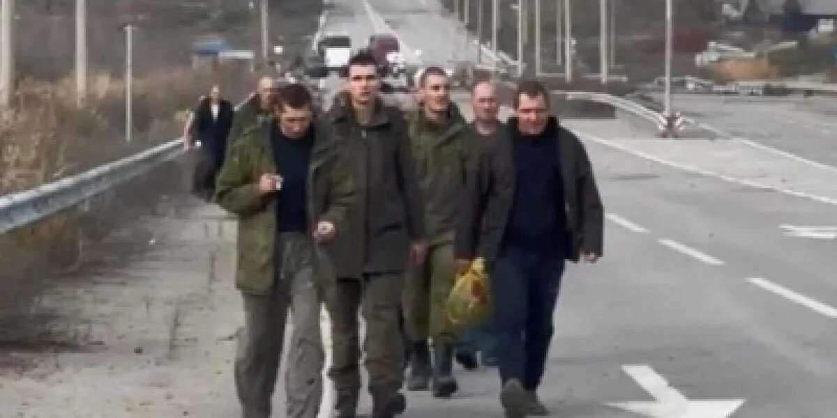 Российские пленные обмен. Российские пленные обмен. Обмен пленными между россией и украиной. Обмен пленными. Обмен пленными между россией и украиной.
