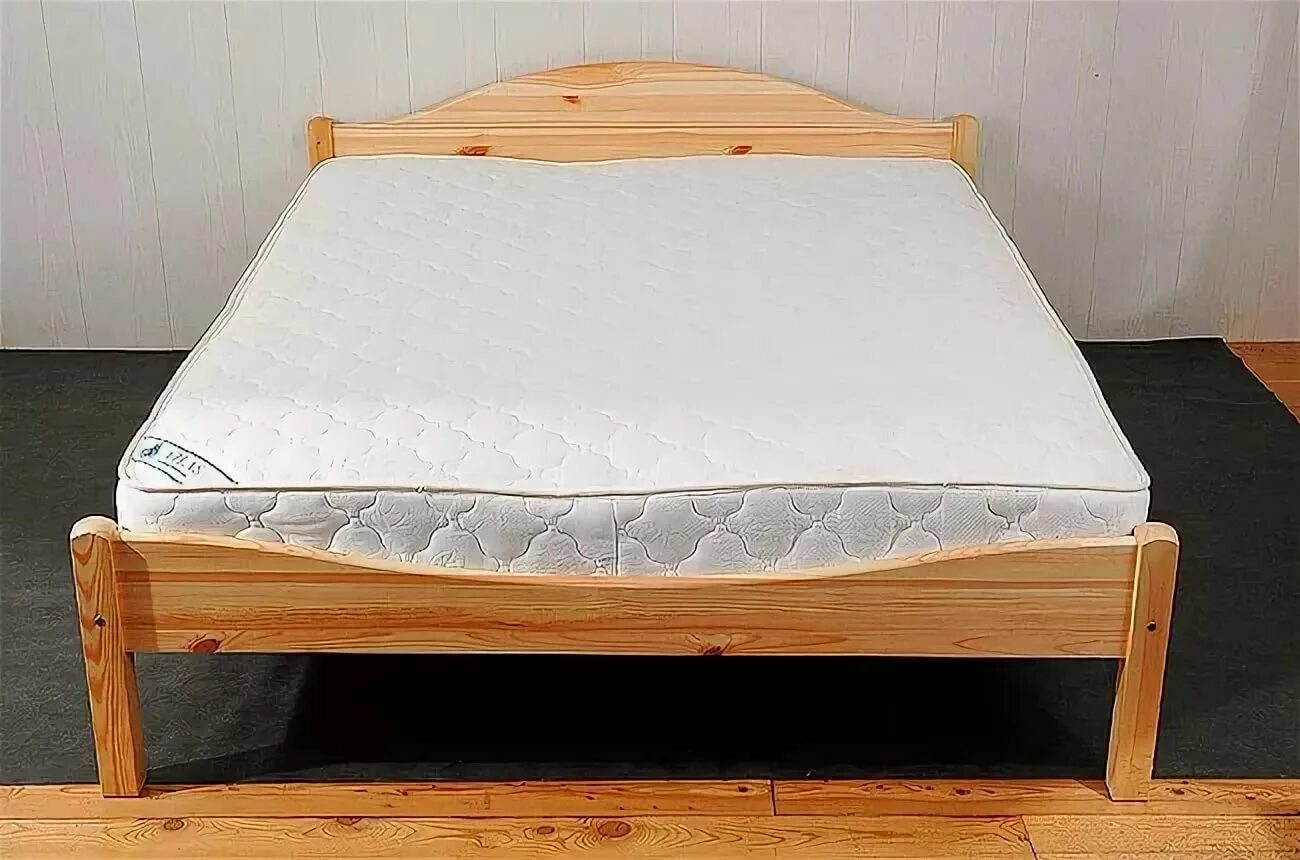Двуспальные кровати с матрасом б у. Кровать деревянная 140х200. Кровать из дерева двуспальная 140х200. Самодельная кровать. Кровать деревянная 120х200.