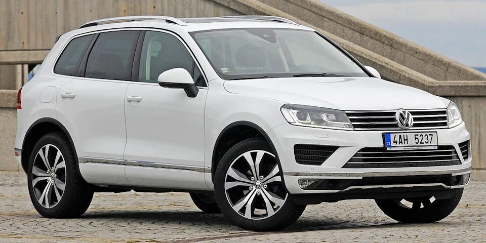 Talladega r20 touareg. Tarragona r20 диски туарег. Фольксваген туарег 20. Туарег nf r20. Vw touareg 2022.