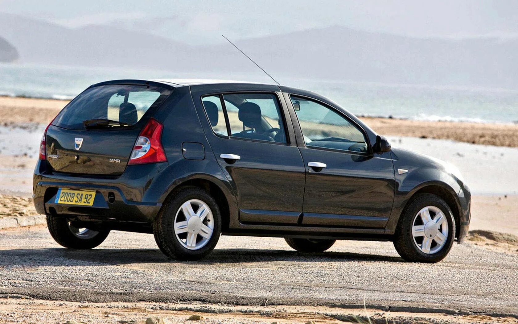 Кузов renault sandero. Sandero 2008. Рено Сандеро 2008. Сандеро 1 поколение. Sandero 2009.