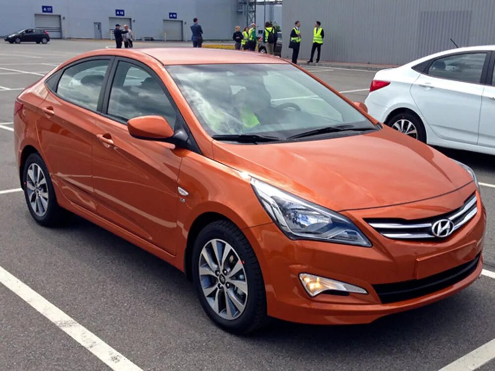 Hyundai solaris 2011 хэтчбек. Hyundai solaris i 2014. оранжевый хендай солярис 2014. серебристый металлик хендай солярис 2. Solaris melo.
