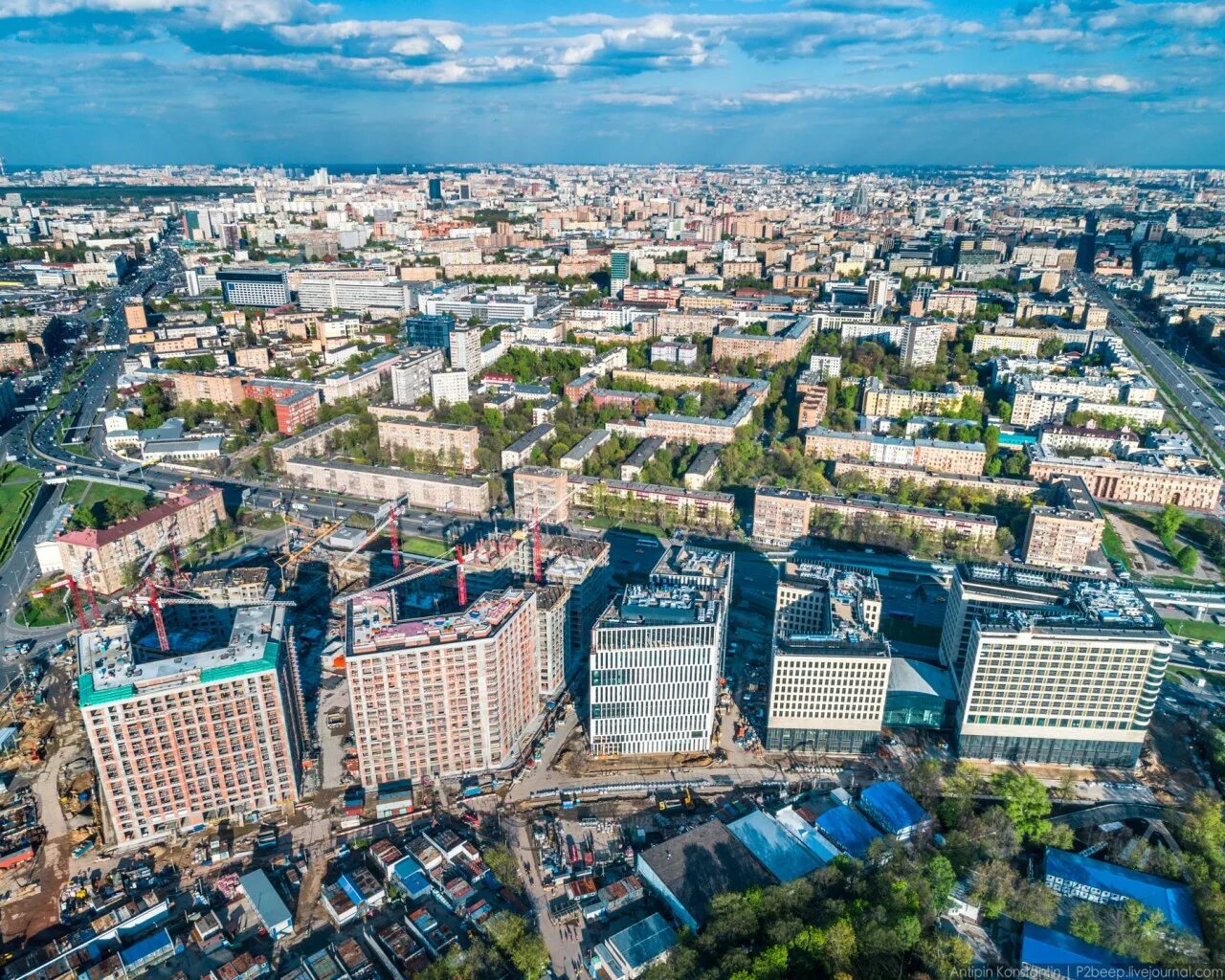 Высота 2017 качество. Москва 2017 с высоты. Кунцево Плаза с птичьего полета. Москва 2017. Вид Савёловский Сити с высоты птичьего полета видео.