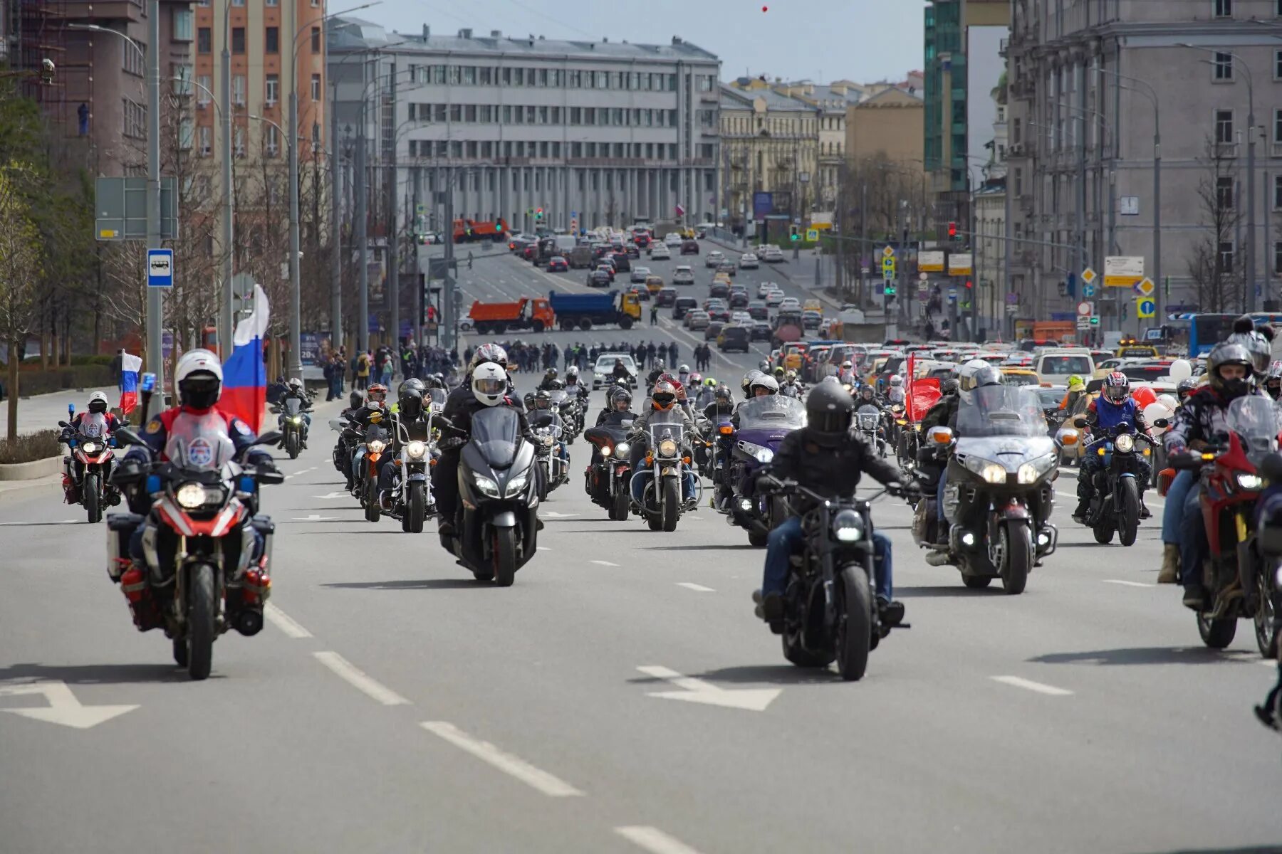 Открытие мотосезона в москве в 2024 году. Открытие мотосезона 2022 Москва. Ночные волки открытие 2022 мотосезона в Москве. Мотопарад Минск 2022. Мотопарад в Москве.