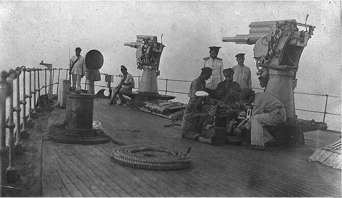 Крейсер очаков черноморского флота. Очаков корабль 1905. Крейсер очаков. Броненосец очаков. Броненосец очаков.