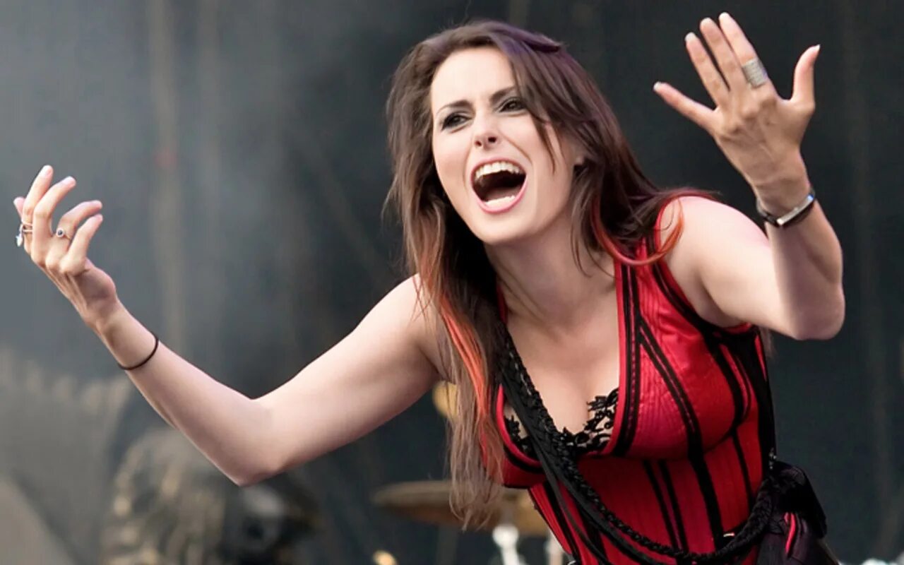 Within Temptation певица.