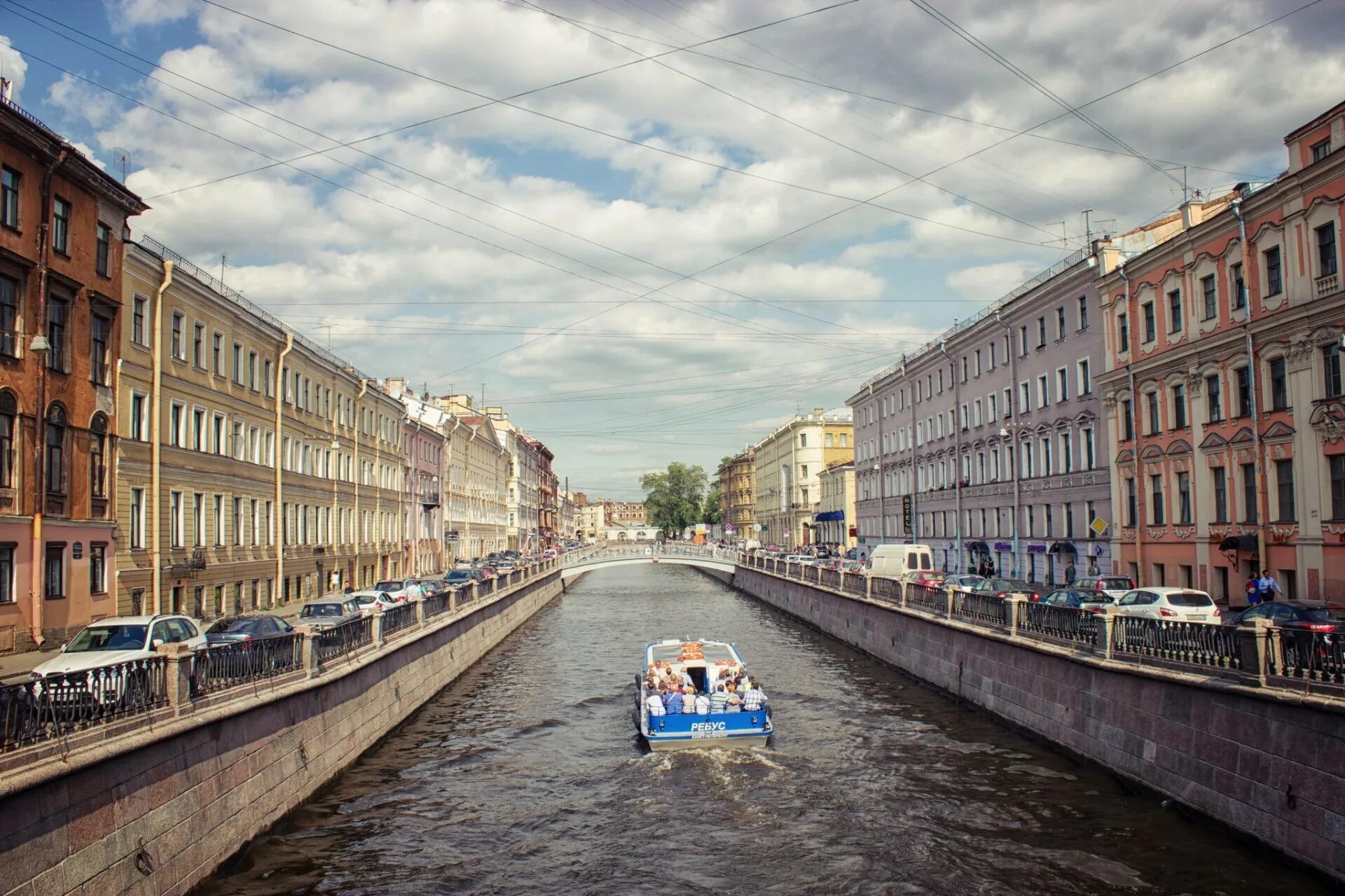 Какая река в санкт петербурге. Река .мойка санкт-петербург набережная реки. питер река мойка. реки санкт петербурга нева мойка. нева санкт-петербург набережная канал.