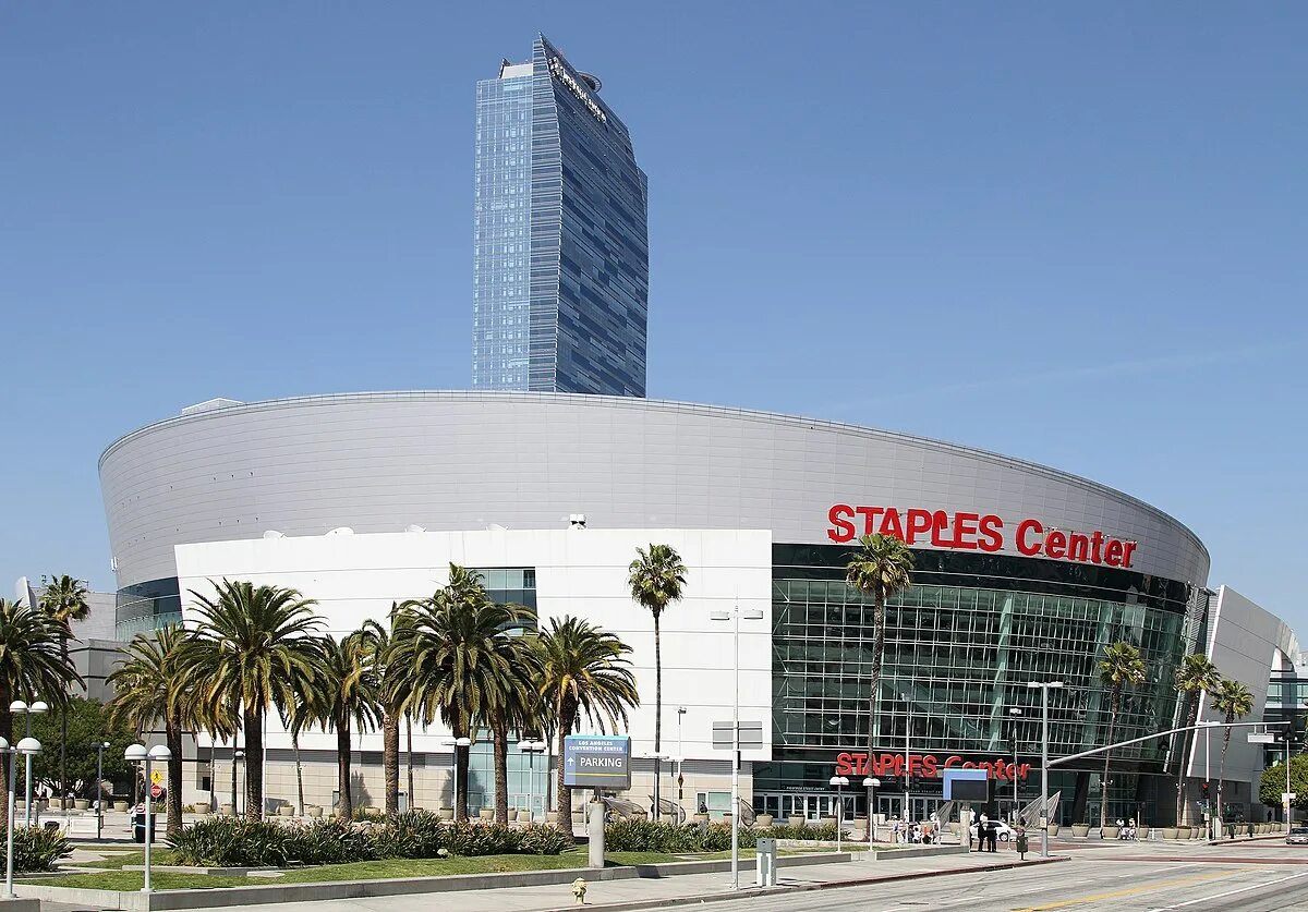 Стэйплс центр Лос-Анджелес. Стейплз центр в Лос Анджелесе. Стэплс центр Арена. Арена Лос Анджелес.
