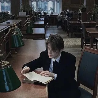 Студент филолог