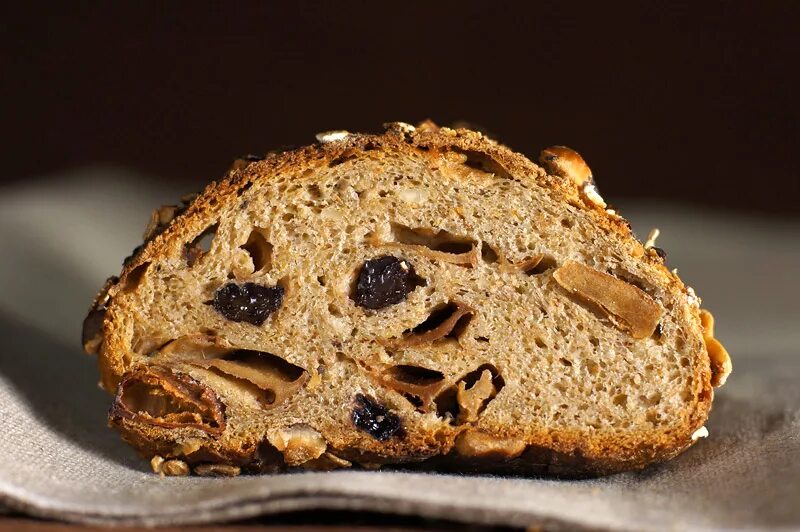 Что лучше хлеб или хлебцы. Хлебцы из зерен. Сухари хлебцы. Что лучше хлеб или хлебцы. Диета при гастрите хлебная.