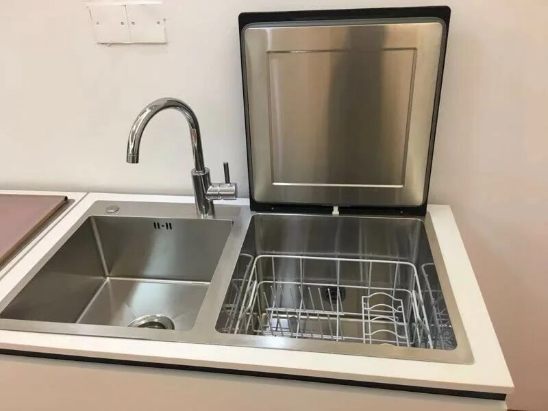 Посудомоечная машина briva in-sink. Посудомойка мойку. Посудомойка с раковиной встроенной. Посудомойка встроенная в раковину. Посудомойка мойку.