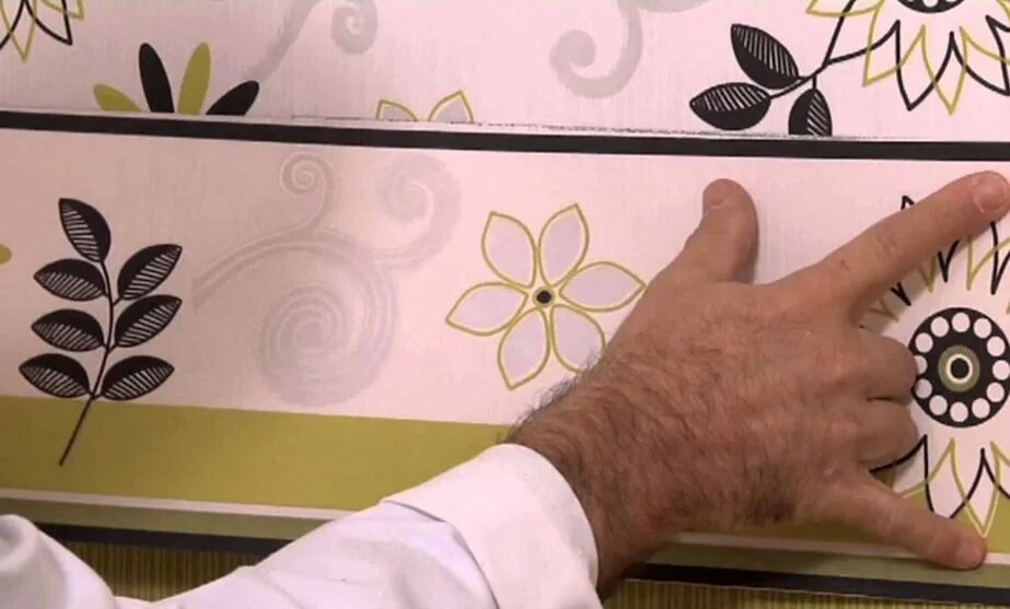 Клеим обои на мдф. Можно клеить обои на мдф панели. Оклеивание откосов обоями. Панели мдф под вагонку. Поклейка обоев на откосы.