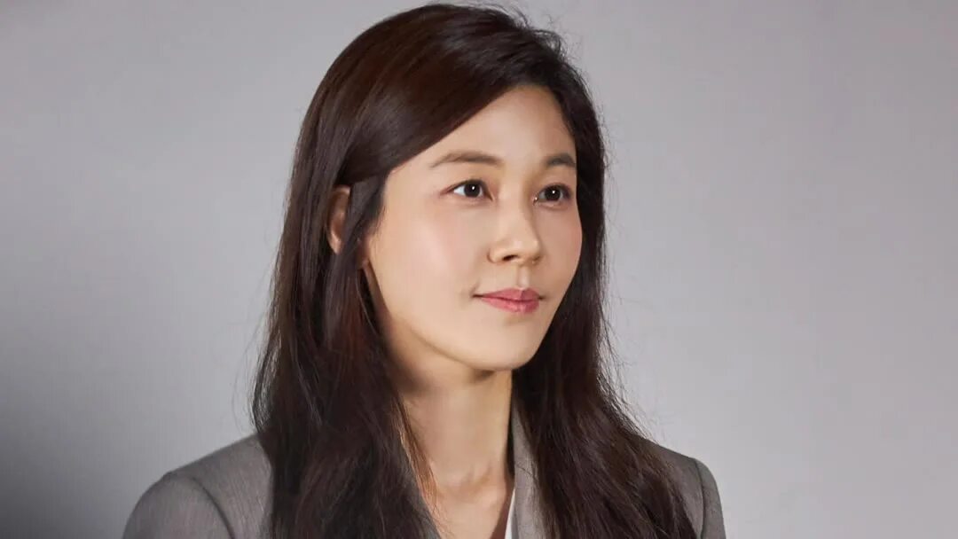 Сон ю хен. Сонг джихён и чиу прошаются. Сон ю хен. Сон ю-хён. Сон ю хен.