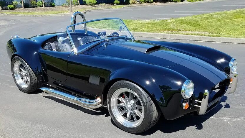 Shelby cobra купить. Шелби Кобра 1965. Форд Кобра 1965. Реплика Шелби кобры. Кобра Шелби 66.