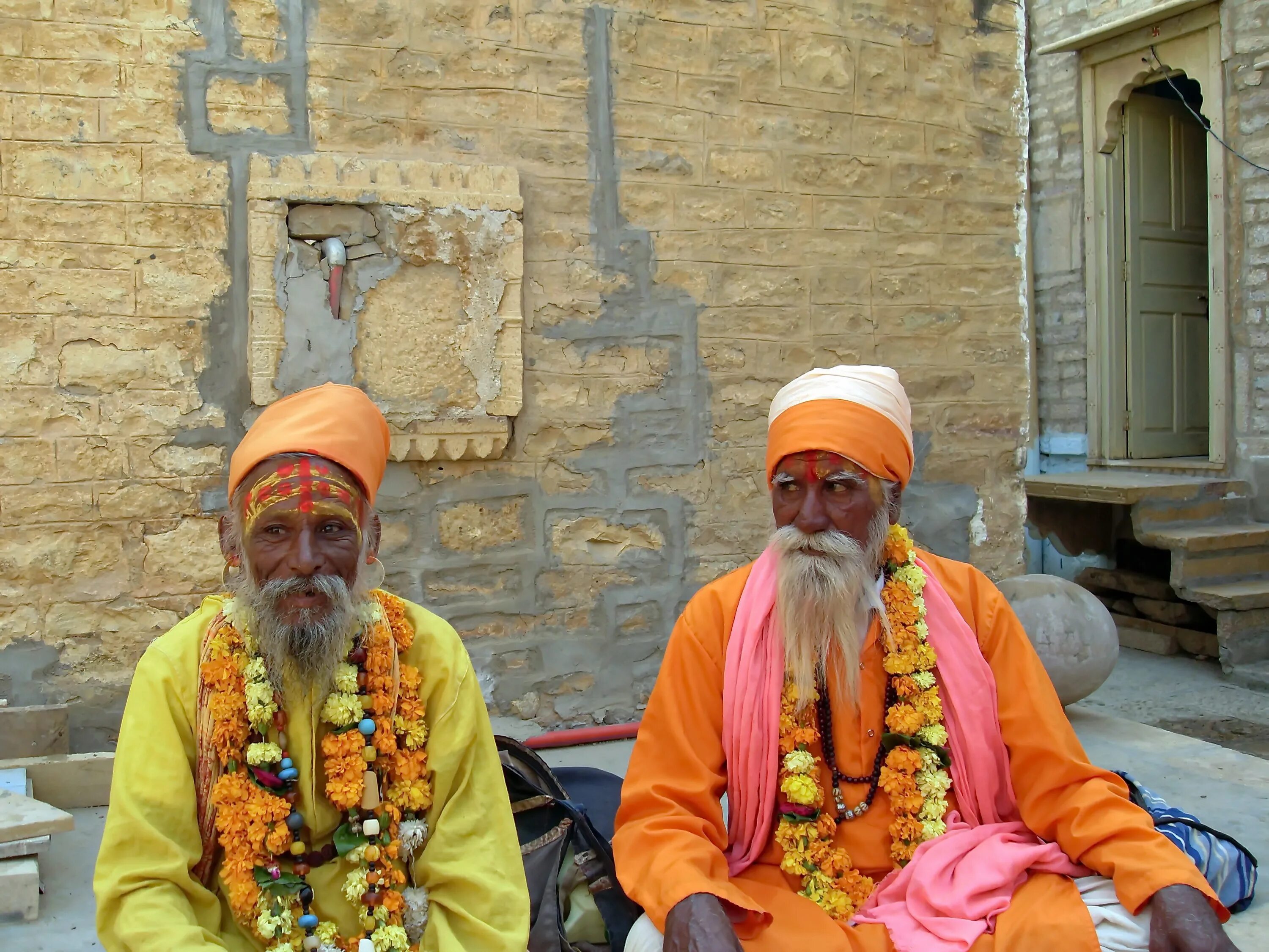 Фото гуру. Индийский мудрец. Индийский монах. Индия люди. Индийский современный мудрец.
