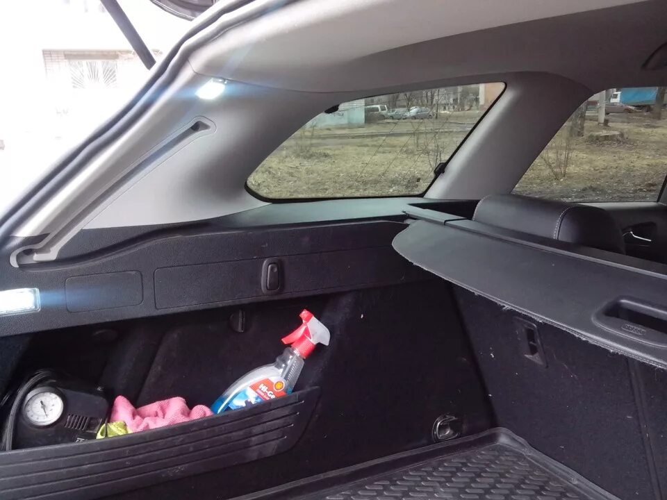 Подсветка салона часть 1 - багажник - Opel Astra H GTC, 1,6 л, 2008 года аксессу