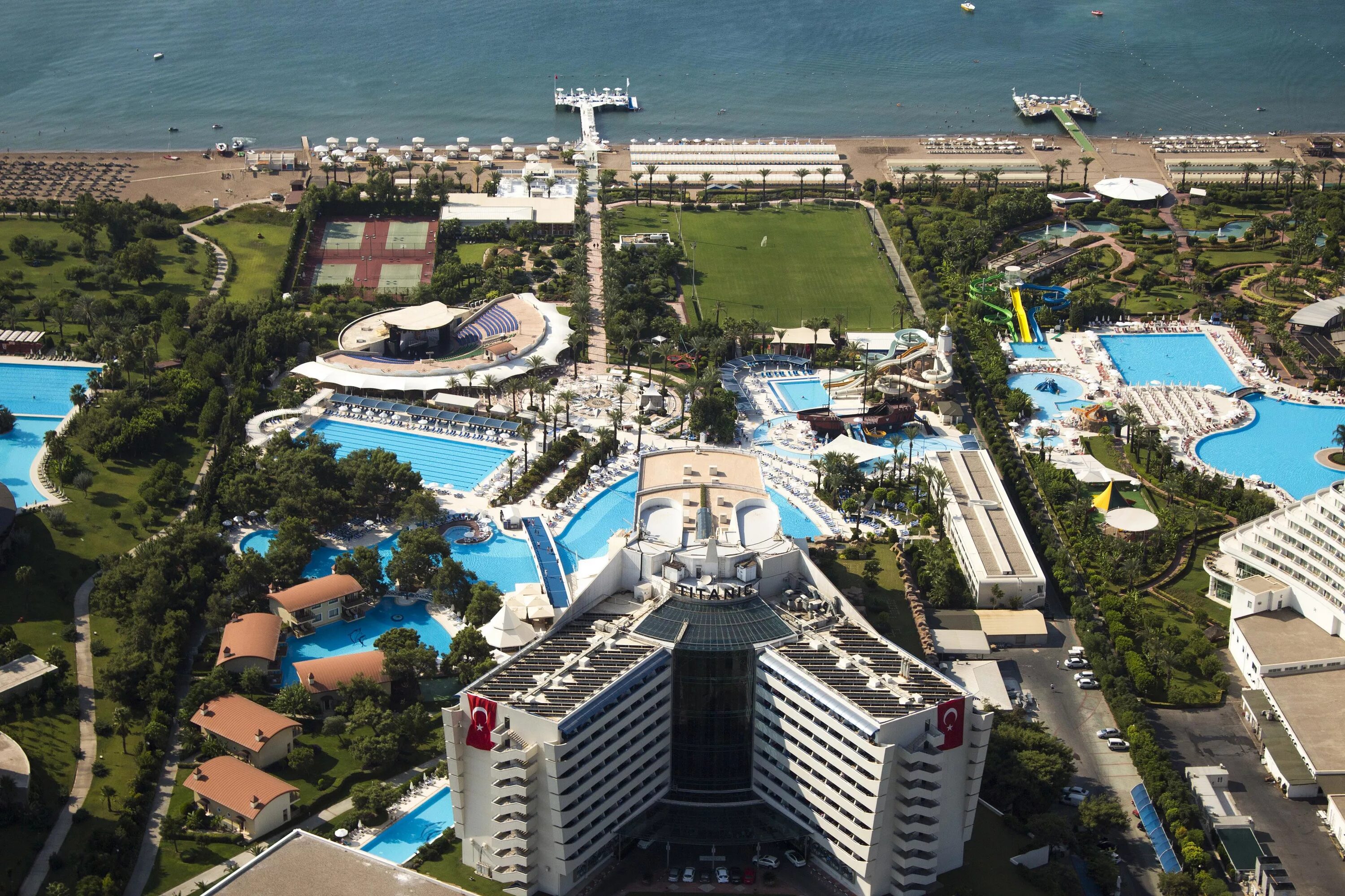 Antalya hotels турция. Отель Титаник Турция Анталия. Titanic Beach Lara 5 Турция.