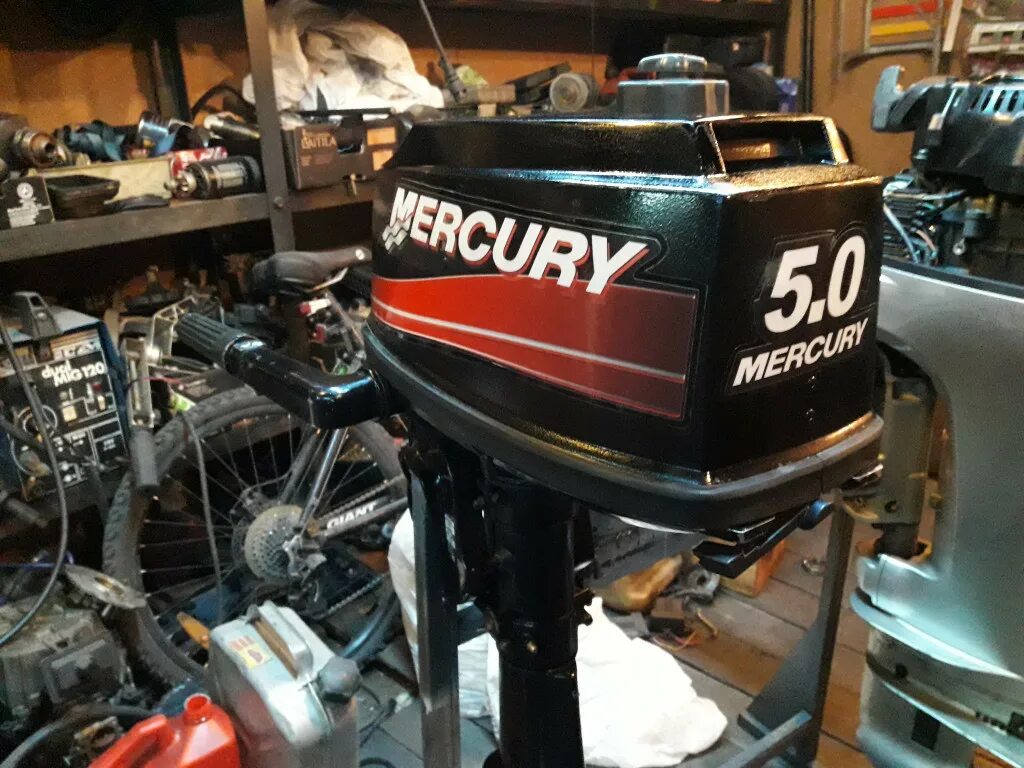 Купить меркурий 30. Лодочный мотор Mercury 2.5. Mercury 5.0 Лодочный мотор. Лодочный мотор Mercury 5 л.с.. Мотор Меркури 2.5 4-х тактный.