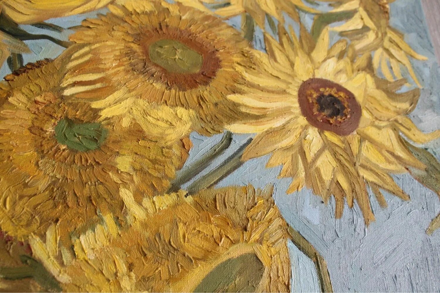 Винсент ван гог подсолнухи 1888. Винсент ван гог подсолнухи 1889. 12 подсолнухов. Винсент ван гог. 12 подсолнухов.
