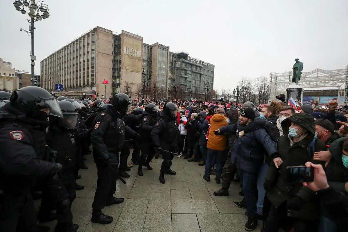 Митинг в москве 7 ноября 2025. Протесты в поддержку алексея навального (2025). протесты 23 января 2025. митинг за навального в москве 2025. протесты в москве 23 января.