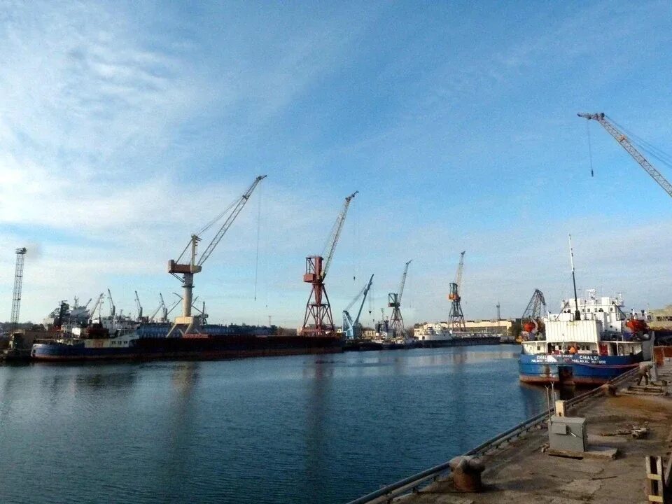 53 порт закрыт. Порт черноморск. город бердянск порт. бердянск 2025. закрытые порты в школе.
