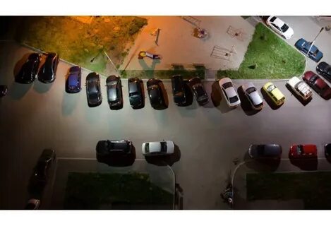 Неправильная парковка во дворе куда
