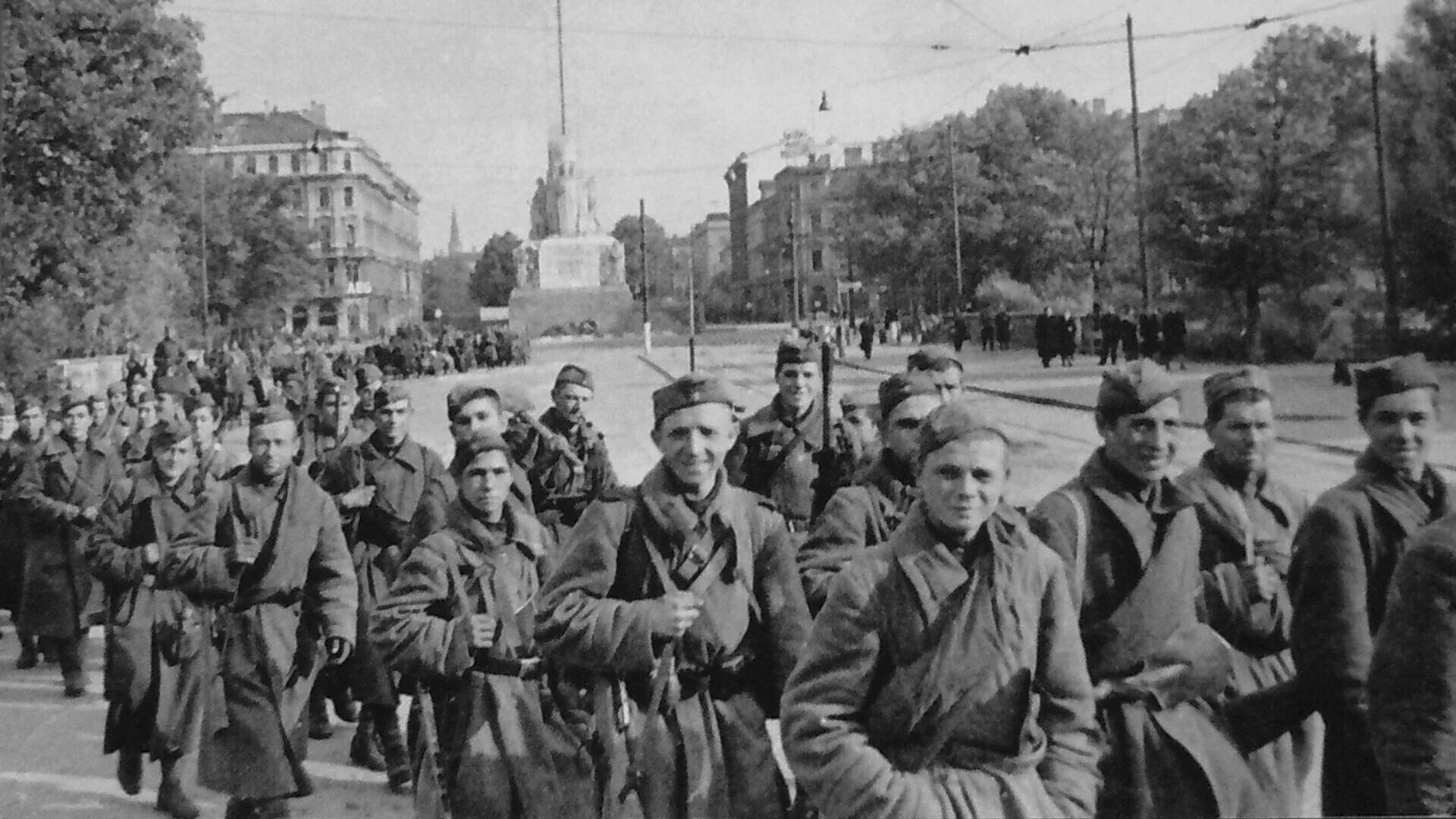 7 октября 1944 года. 13 Октября 1944 г освобождение Риги. Освобождение Прибалтики 1944. Советские войска в Риге 1944. 1944 - Освобождение Риги советскими войсками..