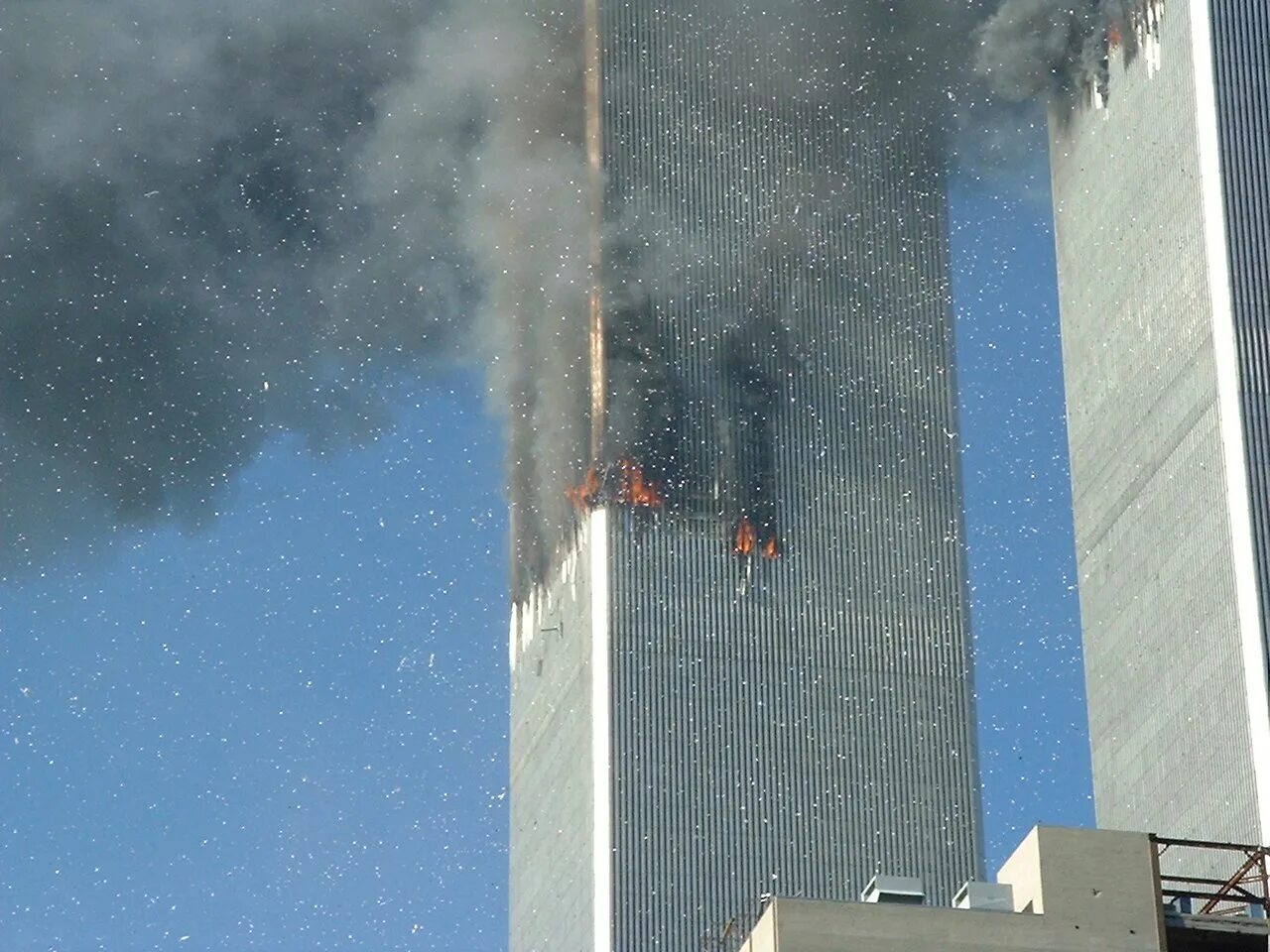 Взрыв башен-близнецов в нью-йорке 11 сентября. 9 11 текущее видео. Башни близнецы в нью-йорке 11 сентября. Башни-близнецы втц. Башни-близнецы 11 сентября 2001.