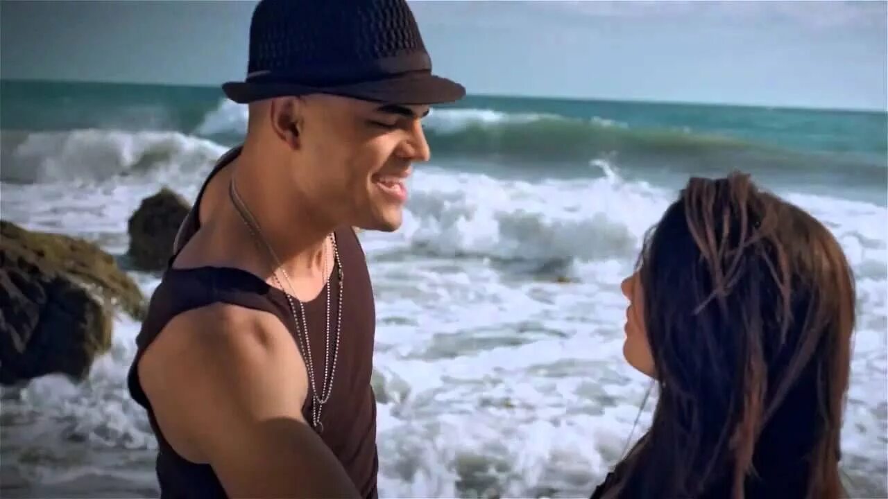 Suavemente. Pitbull feat mohombi. Pitbull feat mohombi. Pitbull ft naya. Suave найер.