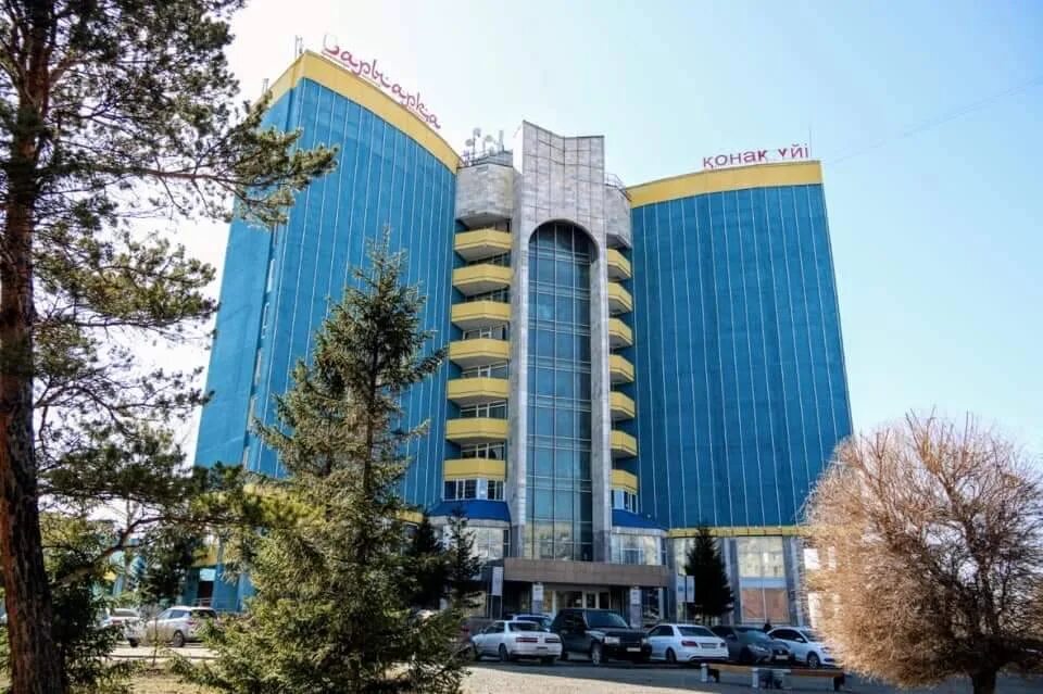 М павлодар. Гостиница сарыарка павлодар. гостиница павлодар в павлодаре. павлодар гостиница иртыш. гостиница сарыарка в павлодаре фото.