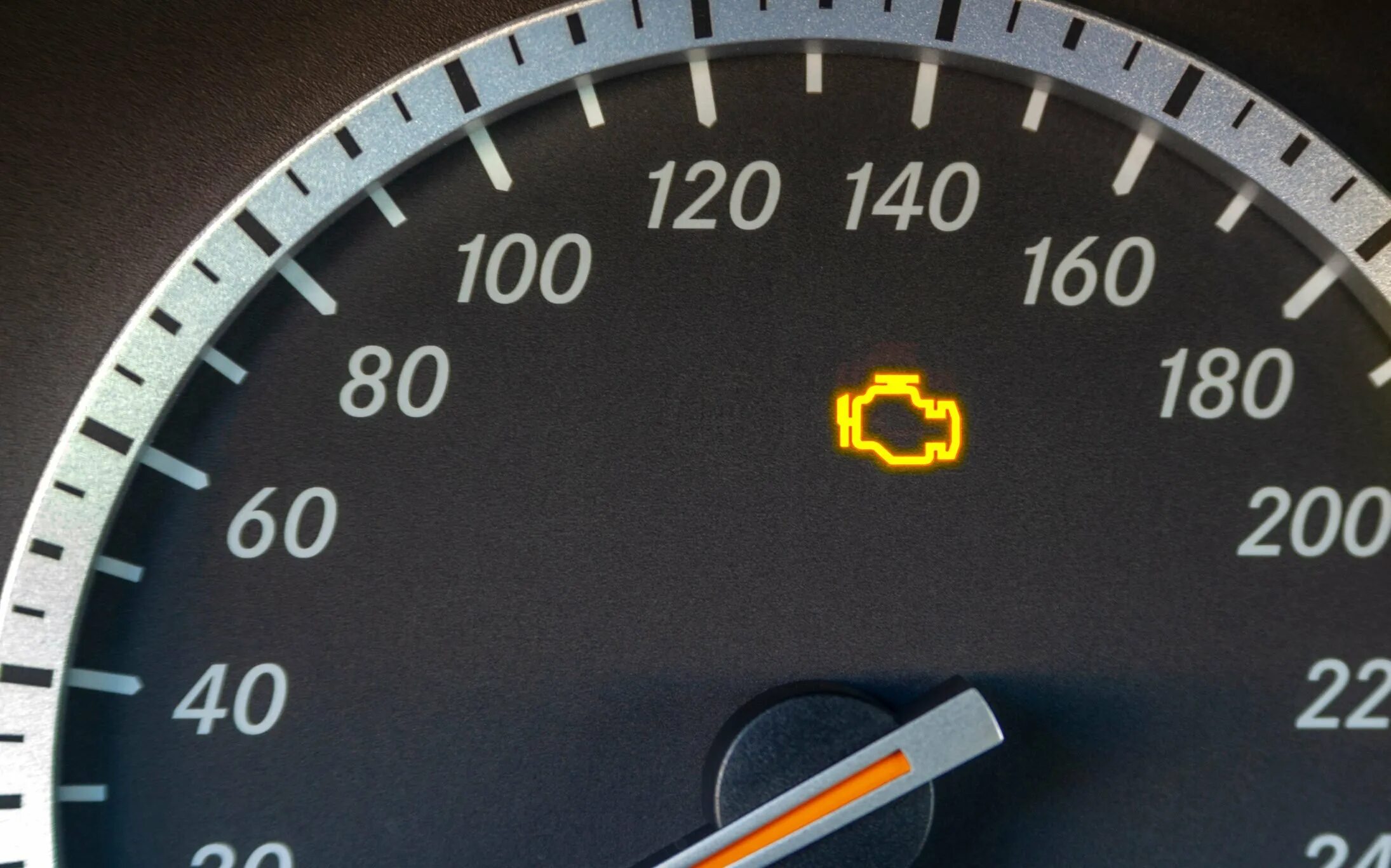 Check engine картинка. Чек двигателя. Чек на машине. Индикатор check engine загорелся. Загорелся двигатель автомобиля