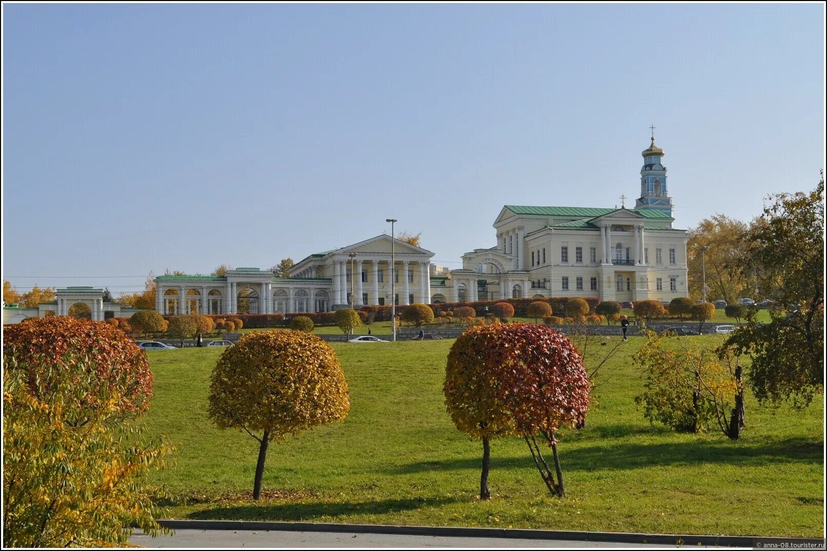 Усадьба харитоновых екатеринбург. Усадьба Расторгуева-Харитонова. Усадьба Расторгуевых Екатеринбург. Дворец Расторгуева-Харитонова Екатеринбург. Усадьба Расторгуевых — Харитоновых и парк.